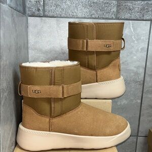 UGG BOOT